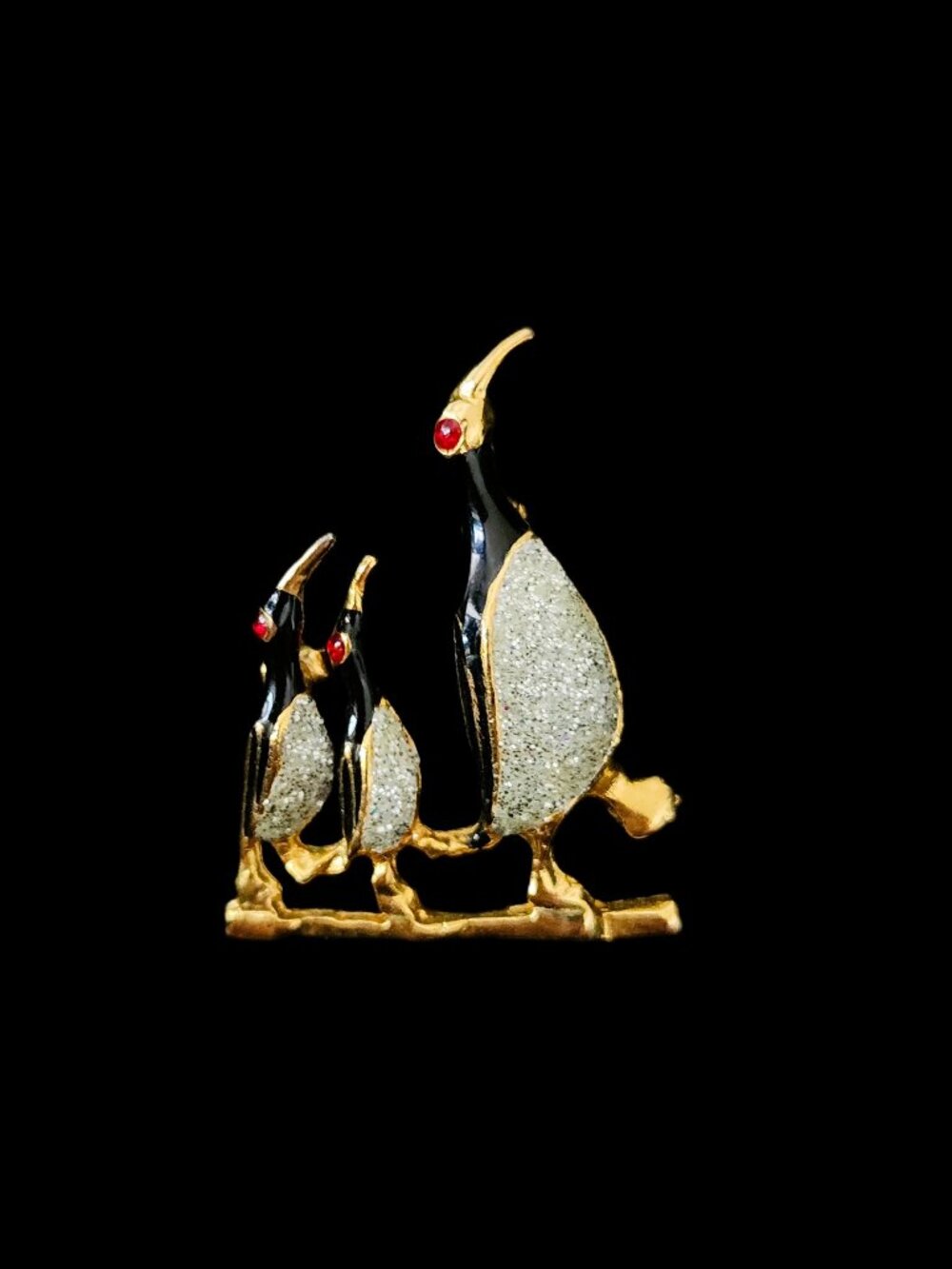 Vintage 1980s Enamel & Rhinestone Penguin Family Brooch Pin - Mother & 2 Chicks